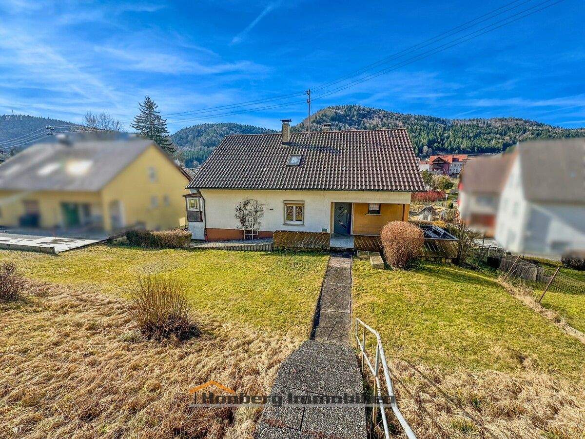 Immobilie in Nusplingen - Familienhaus mit Potenzial - 7 Zimmer, großer Garten & 2 Garagen! - Bild 3