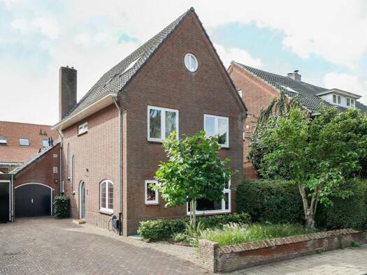 Herrenhaus zum Kauf 1.300.000 € 7 Zimmer 197 m² 304 m² Grundstück wilhelminalaan 20 Vught 5261 AT