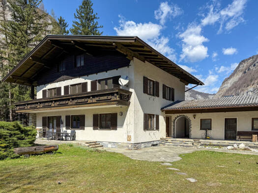 Mehrfamilienhaus zum Kauf 374.000 € 6 Zimmer 185 m² 3.202 m² Grundstück Wimm / Tenneck 5451