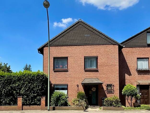 Doppelhaushälfte zum Kauf 329.000 € 4 Zimmer 110 m² 179 m² Grundstück Hochheide Homberg / Ruhrort / Baerl 47198