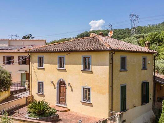 Haus zum Kauf 645.000 € 310 m² Lamporecchio 51035