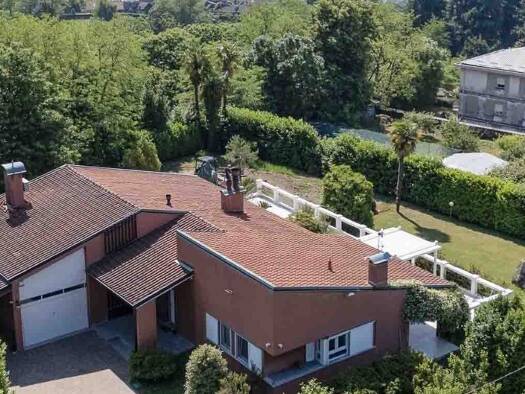 Haus zum Kauf 1.200.000 € 335 m² 2.200 m² Grundstück Arizzano 28811