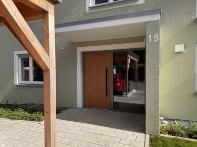 Wohnung zur Miete 760 € 2,5 Zimmer 62 m² 3 Geschosse frei ab 16.06.2025 Grosselfingen 72415