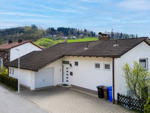 Einfamilienhaus zum Kauf 480.000 € 6 Zimmer 150 m² 612 m² Grundstück Deggendorf 94469