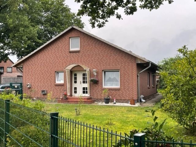 Mehrfamilienhaus zum Kauf 319.000 € 6 Zimmer 181 m²<br/>Wohnfläche 1.300 m²<br/>Grundstück Ilhorn Neuenkirchen 29643