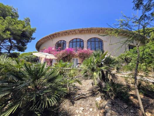 Haus zum Kauf 1.550.000 € 7 Zimmer 585 m² 1.808 m² Grundstück Cala 07590