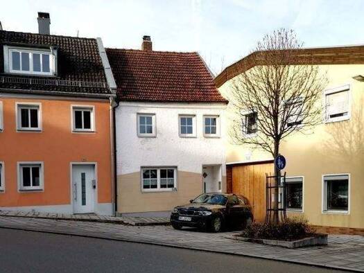 Haus zur Miete 795 € 6 Zimmer 130 m² 100 m² Grundstück Landau Landau an der Isar 94405