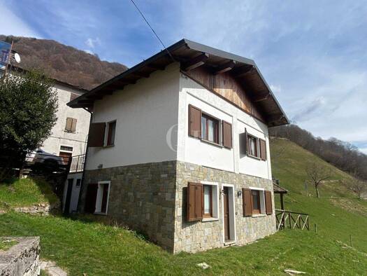 Einfamilienhaus zum Kauf 210.000 € 7 Zimmer 98 m² Centro Valle Intelvi 22023