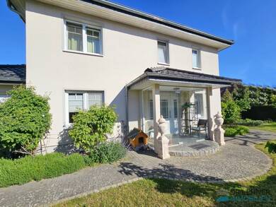 Einfamilienhaus zum Kauf 595.000 € 6 Zimmer 215 m² 573 m² Grundstück Neustrelitz Neustrelitz 17235