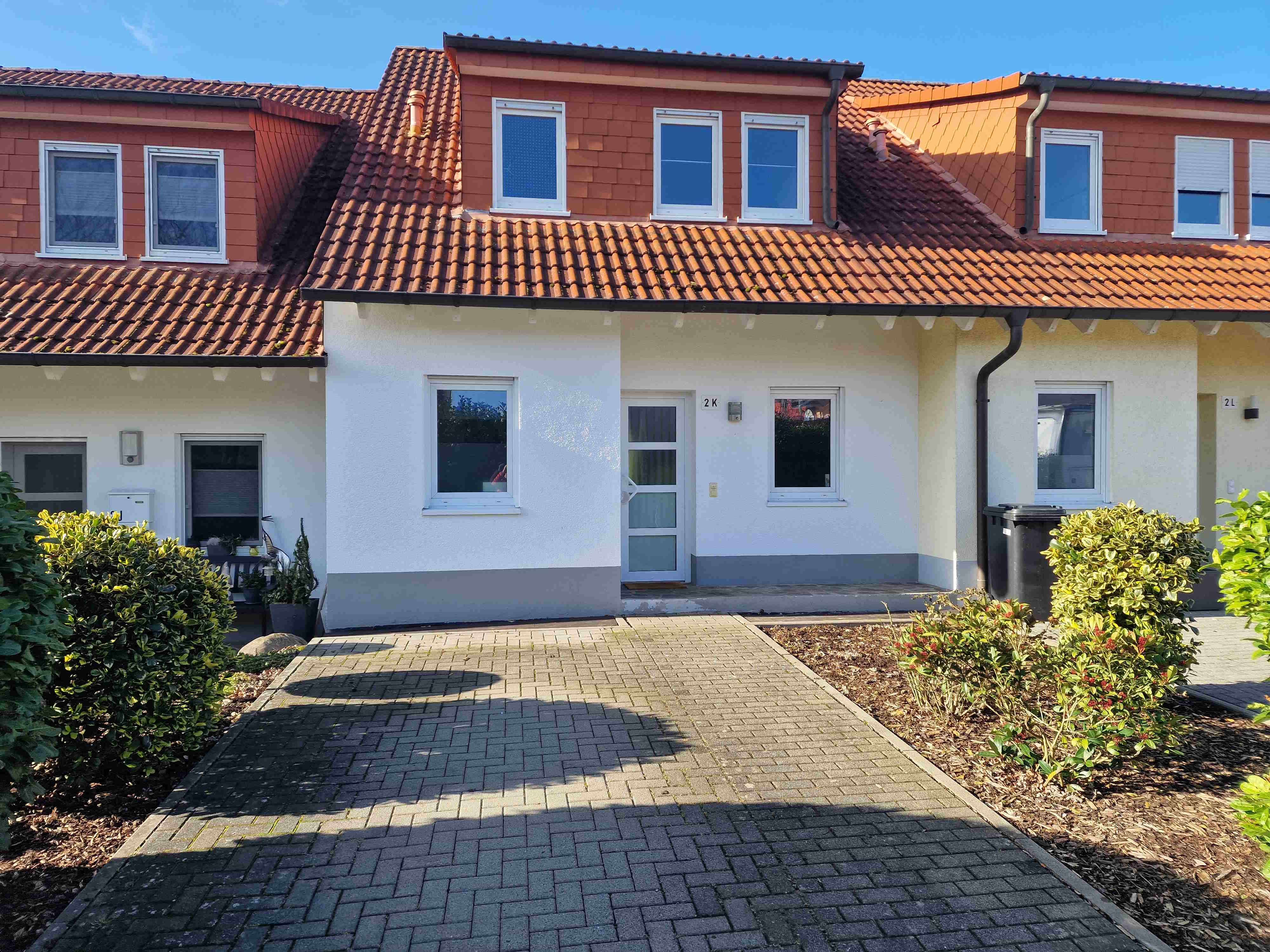 Reihenmittelhaus zum Kauf 280.000 € 4 Zimmer 101 m²<br/>Wohnfläche 172 m²<br/>Grundstück ab sofort<br/>Verfügbarkeit Taunusblick 2K Gückingen 65558