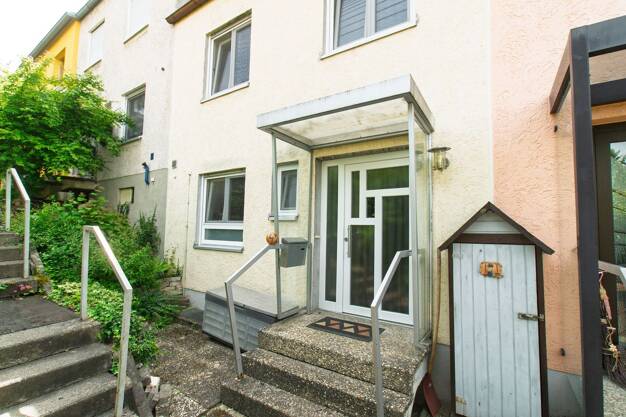 Reihenmittelhaus zum Kauf provisionsfrei 475.000 € 6 Zimmer 125 m² 193 m² Grundstück Versbach Würzburg 97978