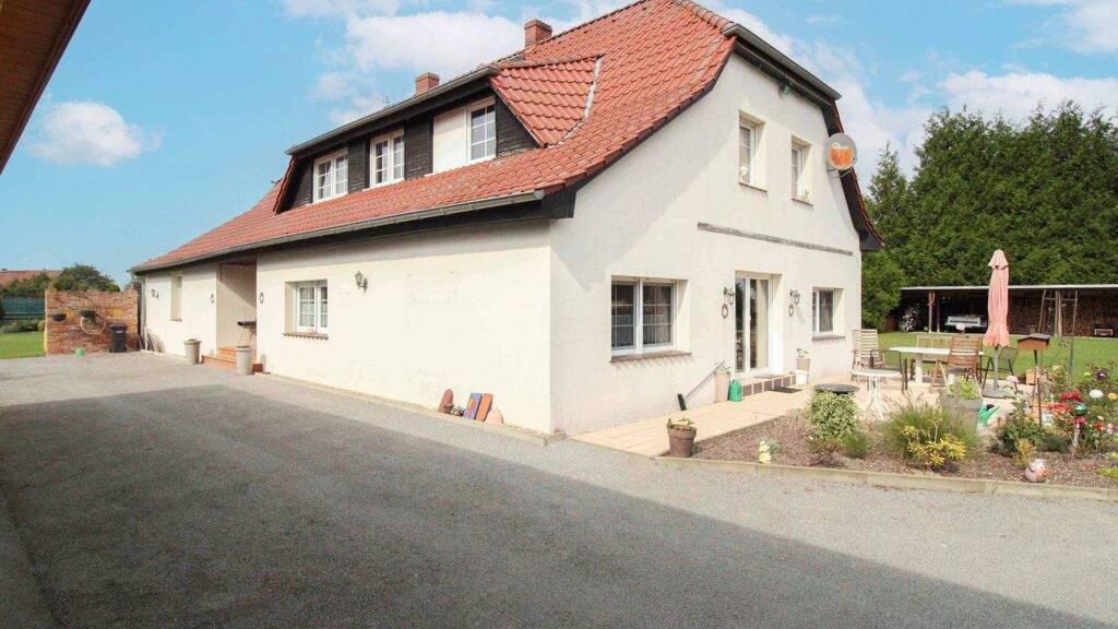 Sonstiges zum Kauf als Kapitalanlage geeignet 3 Zimmer 135 m² 4.309,2 m² Grundstück Grischow Ivenack 17153