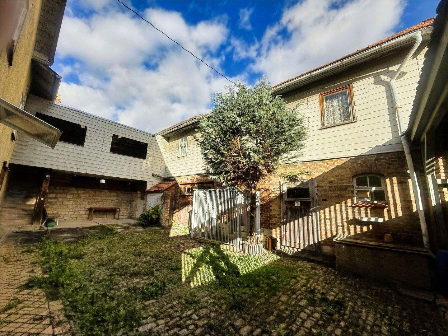 Immobilie in Stadtilm - Dreiseitenhof: Chance für einen Nestbau nach eigenen Wünschen & Vorstellungen für eine Familie ! - Bild 2