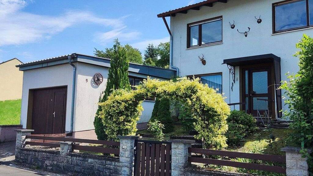Einfamilienhaus zum Kauf provisionsfrei 295.000 € 8 Zimmer 185 m² 751 m² Grundstück Retzstadt 97282