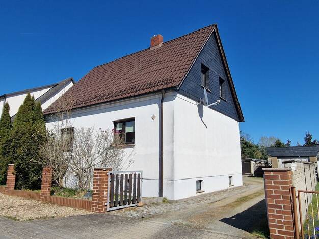 Einfamilienhaus zum Kauf 119.000 € 7 Zimmer 140 m² 1.395 m² Grundstück Döllingen Plessa 04928