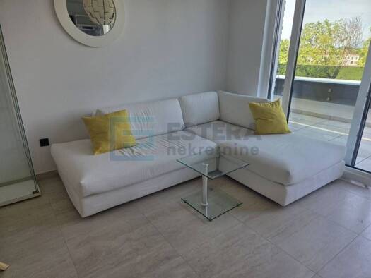 Wohnung zur Miete 850 € 2 Zimmer 40 m² 3. Geschoss Sveta Katarina