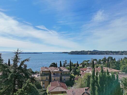 Wohnung zum Kauf 272.000 € 2 Zimmer 64 m² 1. Geschoss frei ab sofort Via Valle Fiorita, 22 Gardone Riviera