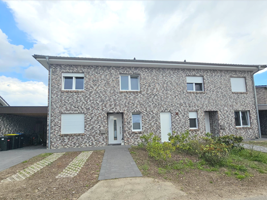 Doppelhaushälfte zur Miete 1.365 € 4 Zimmer 120 m² 300 m² Grundstück frei ab 01.01.2026 Rotenburg 27356