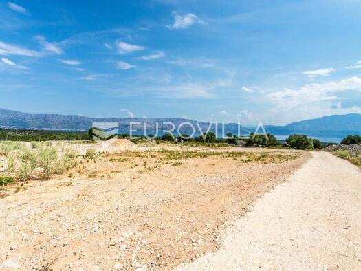 Wohn- und Gewerbegrundstück zum Kauf 568.865 € Pučišća Pučišća 21412