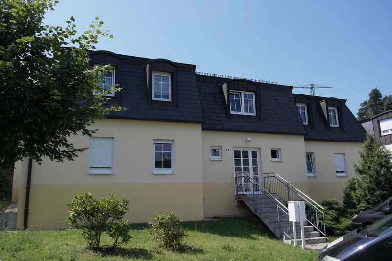 Wohnung zur Miete 700 € 4 Zimmer 117,3 m²<br/>Wohnfläche ab sofort<br/>Verfügbarkeit Hinter den Weinbergen Coswig 01445