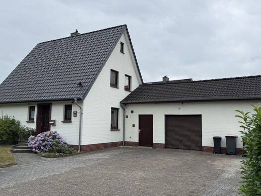 Einfamilienhaus zum Kauf 199.000 € 4 Zimmer 114,2 m² 681 m² Grundstück Obenstrohe Varel 26316