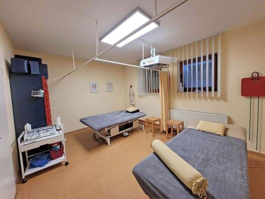 Büro zur Miete 1.175 € 129 m² Bürofläche Asbach Bad Hersfeld 36251