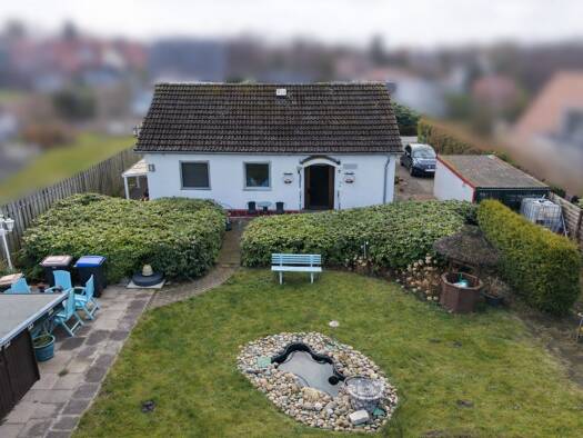 Einfamilienhaus zum Kauf 250.000 € 2 Zimmer 70 m² 746 m² Grundstück Dangast Varel 26316