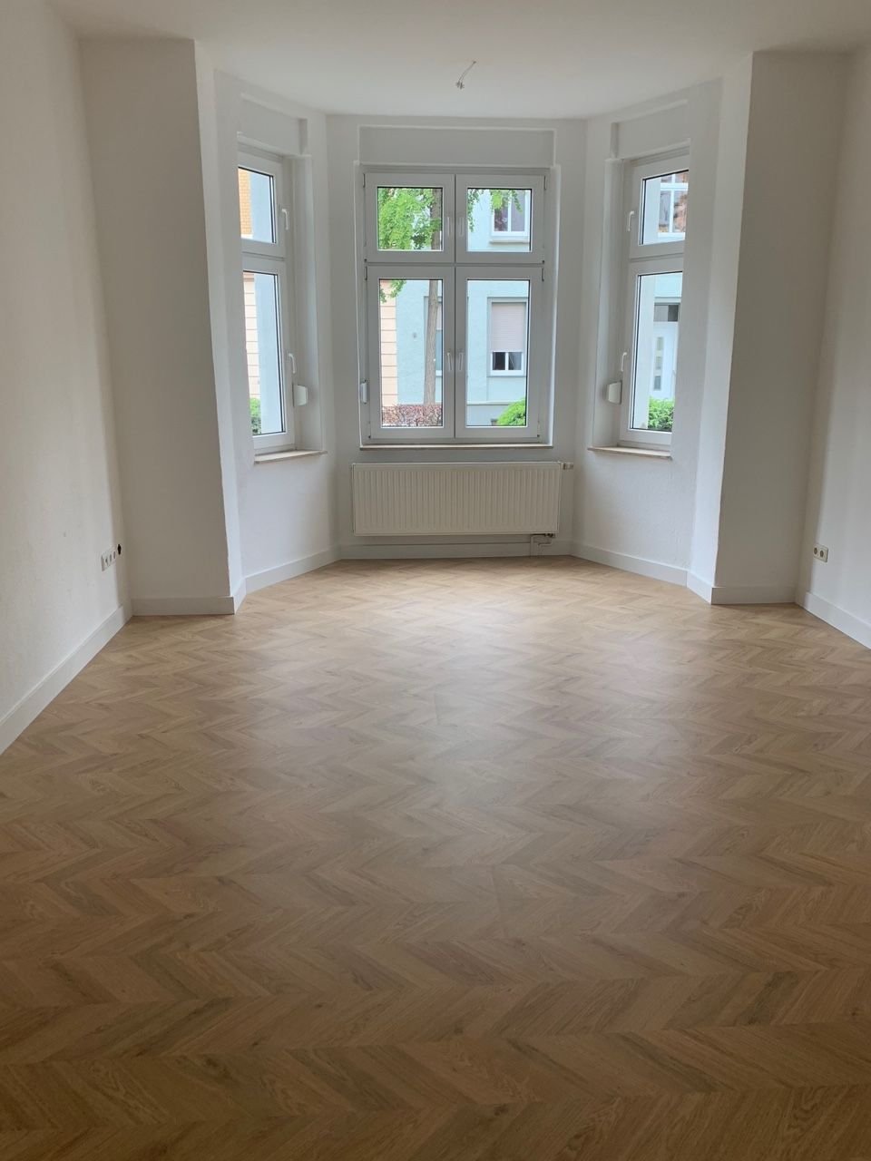 Wohnung zur Miete 695 € 4 Zimmer 86 m²<br/>Wohnfläche EG<br/>Geschoss 01.01.2025<br/>Verfügbarkeit Heinrich-Heine-Str. 21 Innerstädtischer Bereich Nord 15 Dessau-Roßlau 06844