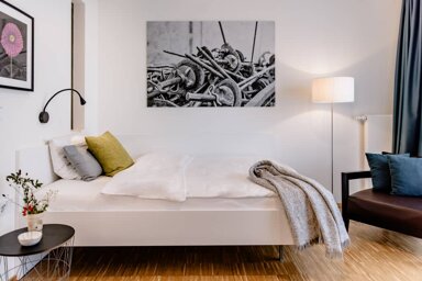 Wohnung zur Miete Wohnen auf Zeit 1.530 € 1 Zimmer 23 m² frei ab 13.12.2024 Gneisenaustraße Alt Moosach München 80992