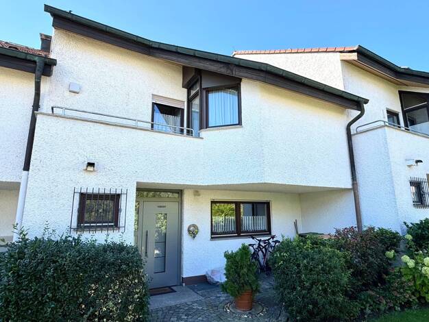 Reihenmittelhaus zum Kauf 410.000 € 5,5 Zimmer 133 m² 220 m² Grundstück Nord Sindelfingen 71067