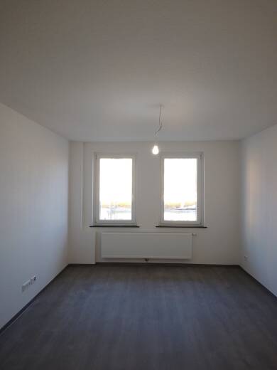 Wohnung zur Miete 490 € 2 Zimmer 65 m² 3. Geschoss frei ab sofort Hafenstraße 78-80 Lehe Bremerhaven 27576