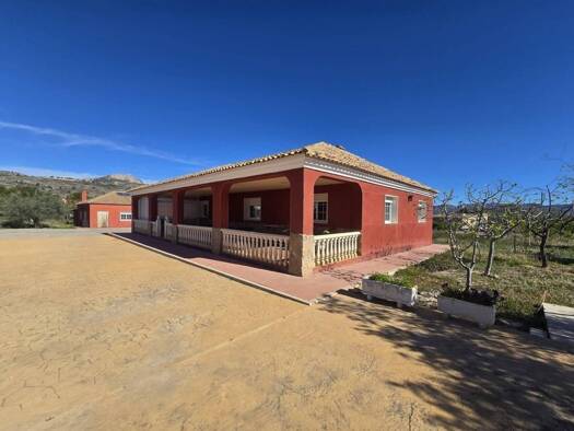 Chalet zum Kauf 599.950 € 8 Zimmer 325 m² 10.000 m² Grundstück Sax 03630