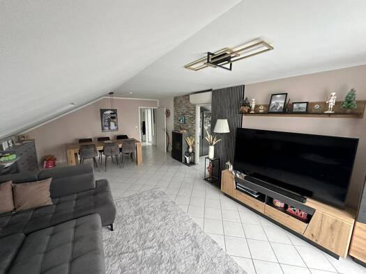 Wohnung zur Miete 1.150 € 5 Zimmer 110 m² frei ab 01.11.2026 Niederwerrn Niederwerrn 97464