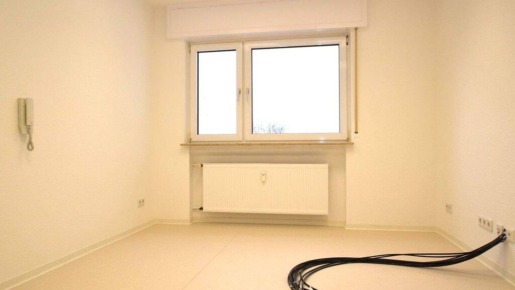 Praxisfläche zur Miete 11 € 6 Zimmer 140 m² Bürofläche Sprendlingen Dreieich 63303
