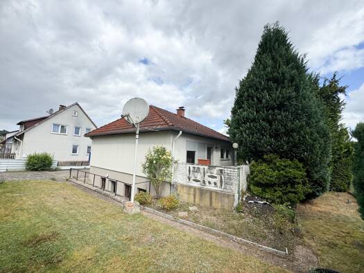 Bungalow zum Kauf 115.000 € 3 Zimmer 83,3 m² 815 m² Grundstück Heinsen 37649