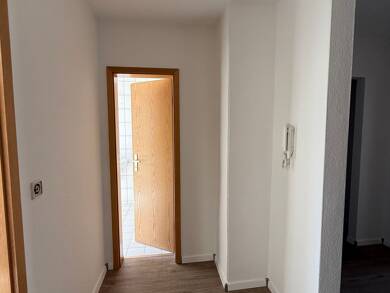 Wohnung zur Miete 236 € 2 Zimmer 42,9 m² Dachgeschoss, 3. Geschoss frei ab sofort Rudolf-Breitscheid-Str. 1 Hartenstein Hartenstein 08118
