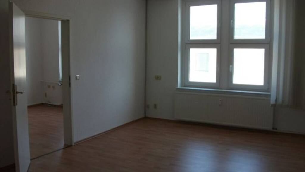 Bürofläche zur Miete provisionsfrei 3 € 23 Zimmer 460 m² Bürofläche teilbar von 17 m² bis 460 m² Biederstraße 2 Markersdorf Chemnitz 09123