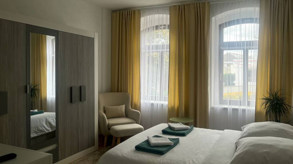 Mehrfamilienhaus zum Kauf - Erstbezug 695.000 € 14 Zimmer 315 m² 300 m² Grundstück Reichenbach Reichenbach im Vogtland 08468