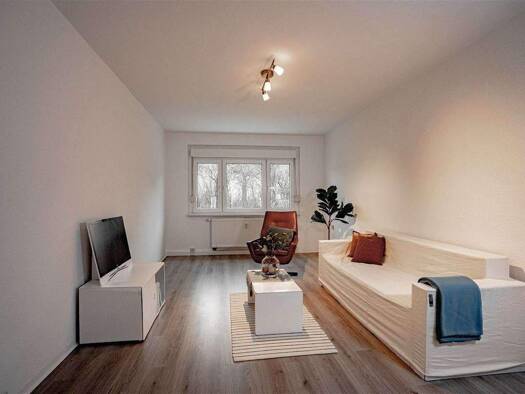 Wohnung zur Miete 381 € 4 Zimmer 68 m² 1. Geschoss frei ab sofort Straße der Stahlwerker 33 Crossen Crossen an der Elster 07613