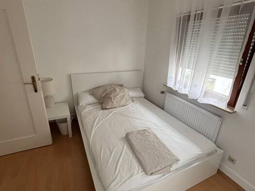 Wohnung zur Miete 370 € 1 Zimmer 9,7 m² Geschoss 2/3 frei ab sofort Neuhausen auf den Fildern 73765