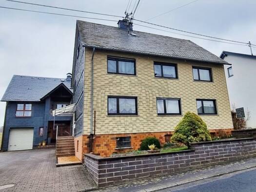Mehrfamilienhaus zum Kauf 470.000 € 9 Zimmer 273 m² 2.142 m² Grundstück Nister-Möhrendorf 56477