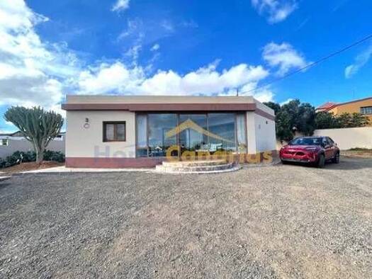 Chalet zum Kauf 480.000 € 1 Zimmer 87 m² Carretera Cementerio Del Puerto Puerto del Rosario 35612