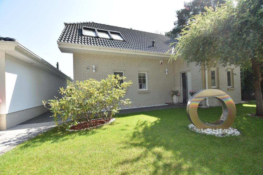 Einfamilienhaus zum Kauf 995.000 € 5 Zimmer 153 m²<br/>Wohnfläche 1.610 m²<br/>Grundstück Rangsdorf Rangsdorf 15834