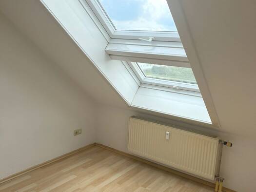 Wohnung zum Kauf 33.000 € 33 m² frei ab sofort Neuhaus Neuhaus am Rennweg 98724