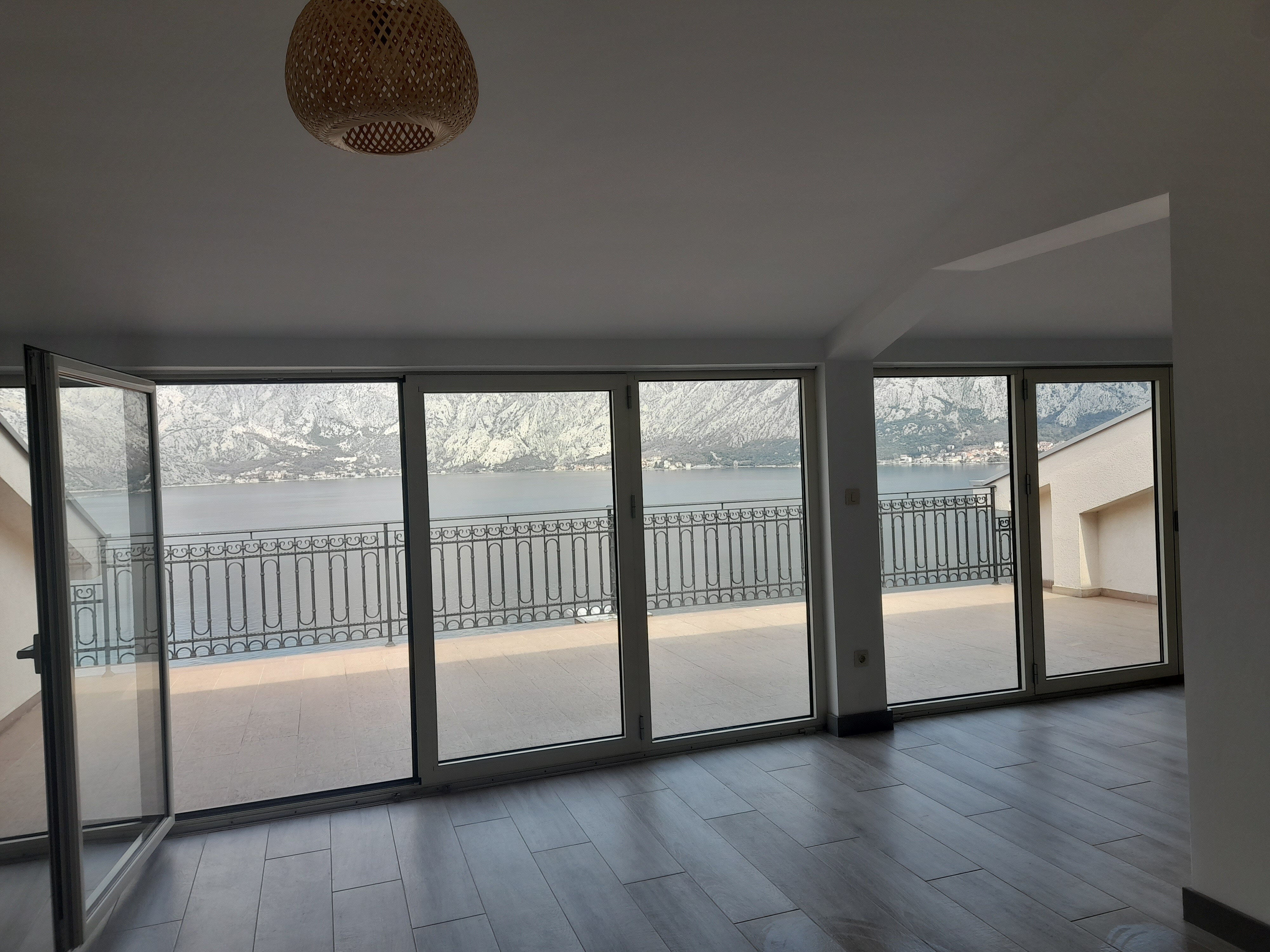 Penthouse zum Kauf provisionsfrei 450.000 € 2 Zimmer 154 m²<br/>Wohnfläche ab sofort<br/>Verfügbarkeit Prcanj