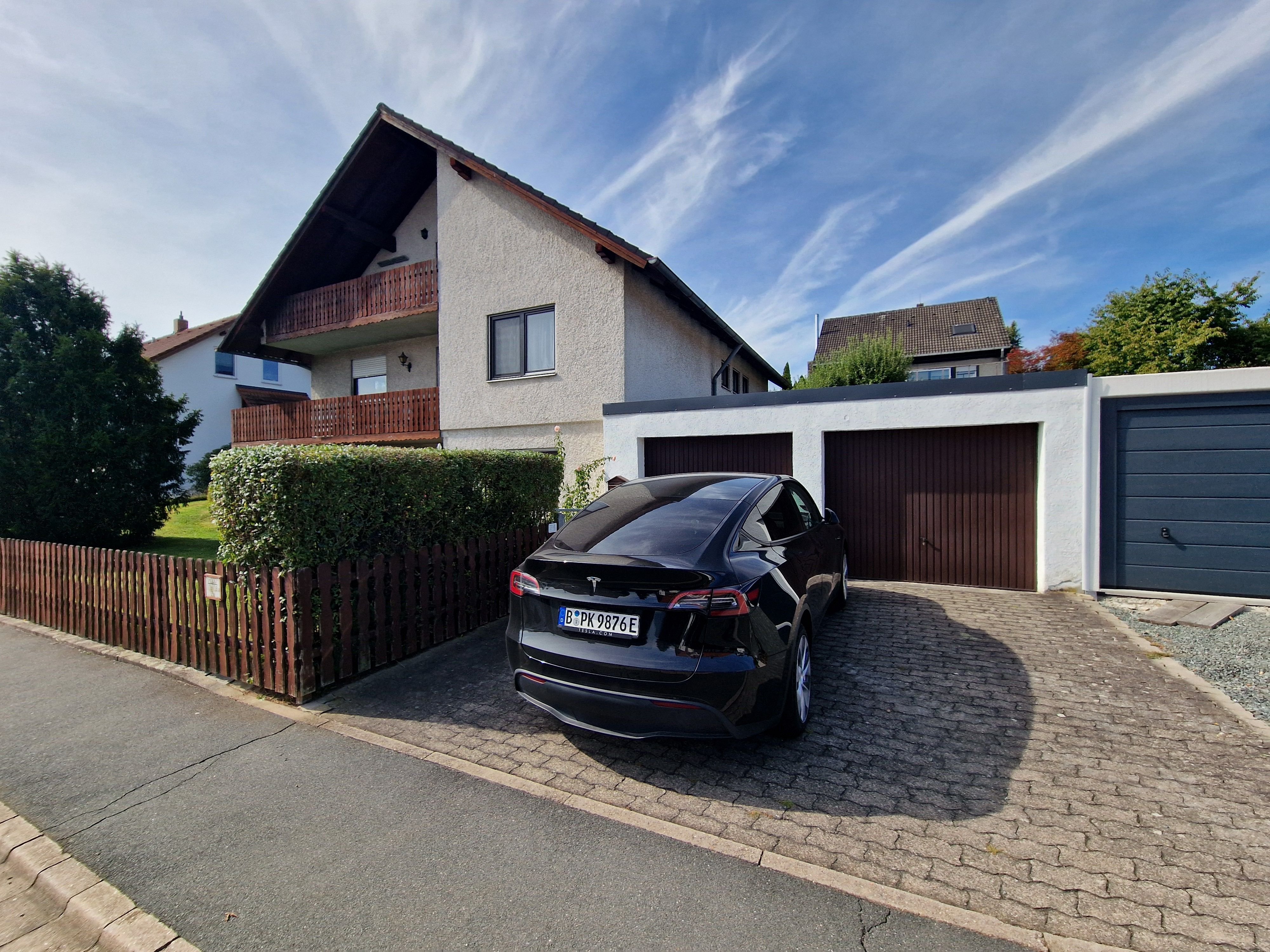 Einfamilienhaus zum Kauf provisionsfrei 490.000 € 8 Zimmer 300,3 m²<br/>Wohnfläche 599 m²<br/>Grundstück ab sofort<br/>Verfügbarkeit Himmelkron Himmelkron 95502