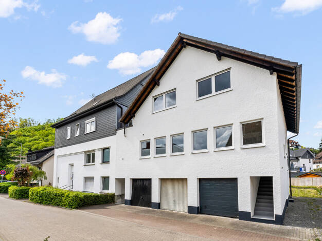 Mehrfamilienhaus zum Kauf 359.500 € 14 Zimmer 431,3 m² 756 m² Grundstück frei ab sofort Meggen Lennestadt 57368
