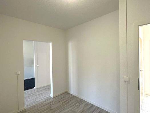 Wohnung zur Miete 580 € 5 Zimmer 97,2 m² 6 Geschosse frei ab 01.10.2026 Thurm Mülsen 08132