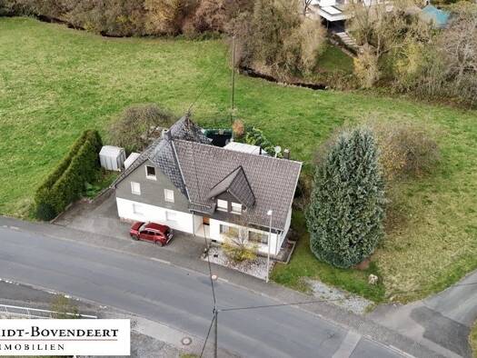 Mehrfamilienhaus zum Kauf 299.000 € 9 Zimmer 205 m² 780 m² Grundstück frei ab 01.02.2026 Hainchen Netphen / Hainchen 57250