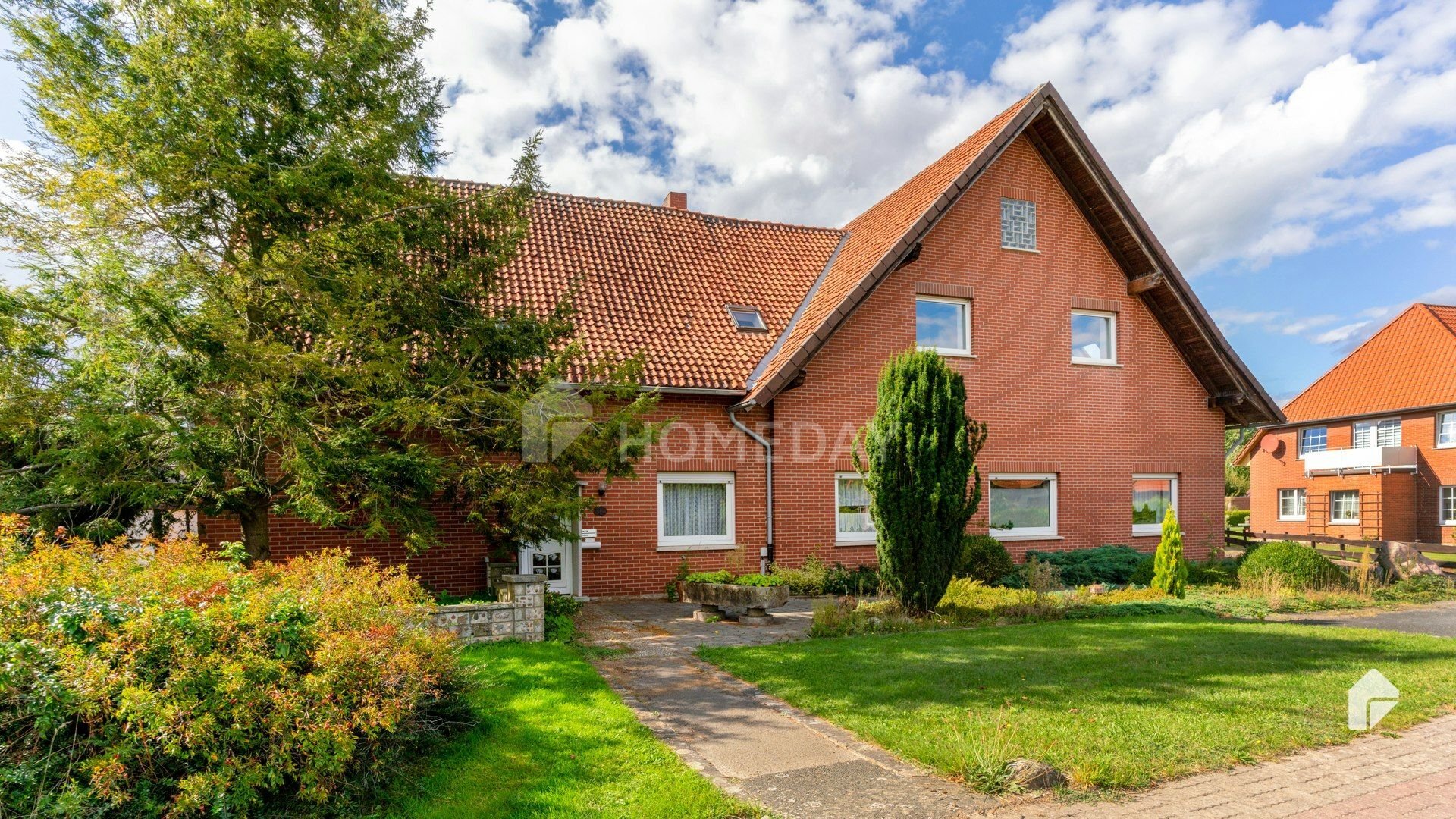 Mehrfamilienhaus zum Kauf 300.000 € 10 Zimmer 345 m²<br/>Wohnfläche 2.505 m²<br/>Grundstück Lauenhagen Lauenhagen 31714